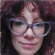 Laureata con lode in Chimica Industriale, con esperienza pregressa di insegnamento in Inghilterra, impartisce ripetizioni di Scienze, Matematica, Inglese e Italiano a studenti di scuole medie e superiore e ad adulti